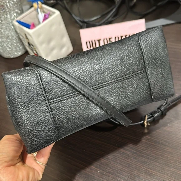 🖤MICHAEL KORS
Leather Handle Bag - Picture 9 of 9